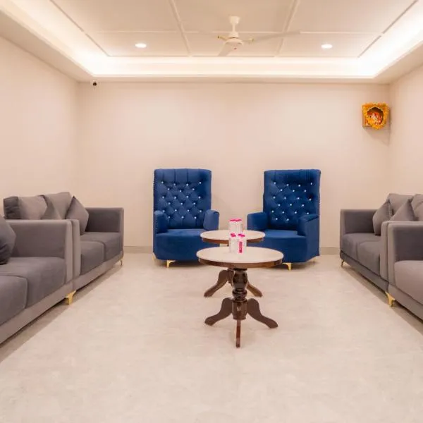 Hotel Sugandh Retreat، فندق في جايبور