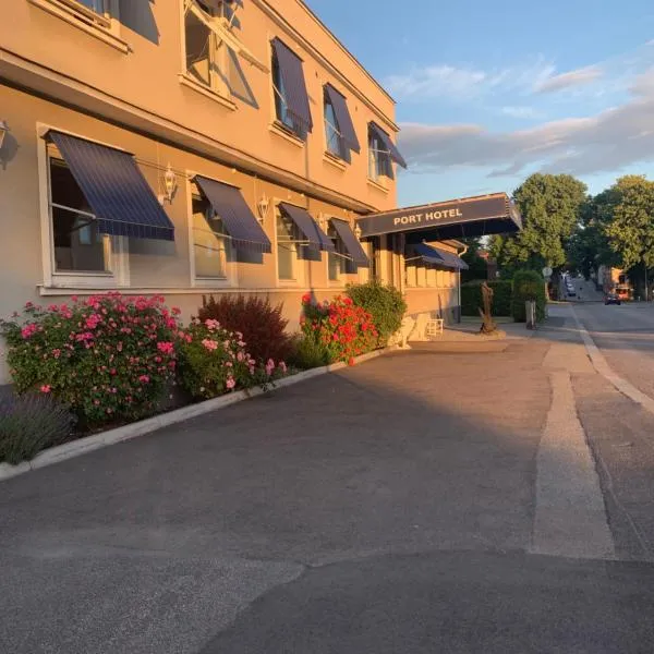 Port Hotel Apartments: Karlshamn şehrinde bir otel
