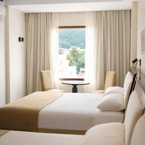 Hotel Almería, hotel di Salta