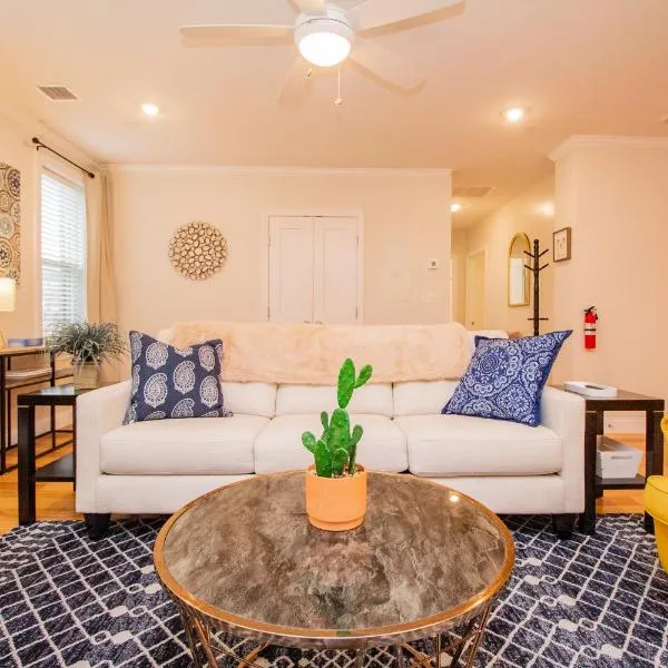 2 Bedroom Unit w Elevator & In-Unit Laundry, hotel a Boston