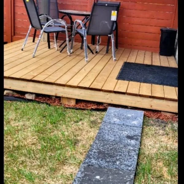Spacious Basement Suite NW Calgary- 1bedroom, 1Sofabed 4 guest maximum, hotel a Calgary