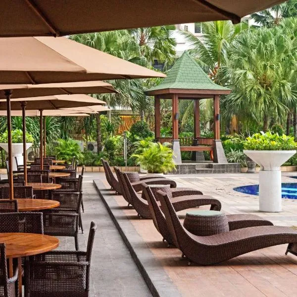 Grand Whiz Poins Simatupang Jakarta, hotel in Jakarta