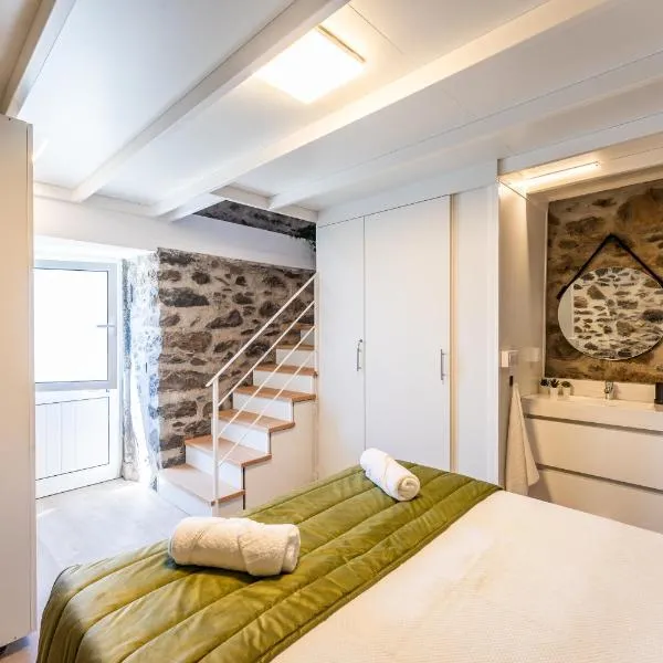 Social Lodge Galinho House - Sea View - Calheta, hotell i Estreito da Calheta