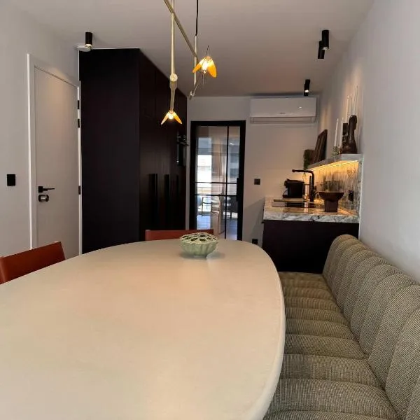 Casiola - Design apartment with sea views, Hotel in Knokke-Heist