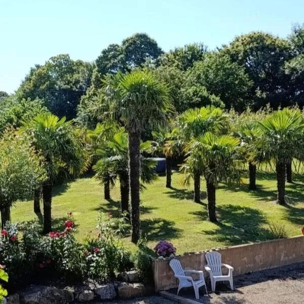 Chambre d'hote La Palmeraie, viešbutis mieste Ploëzal