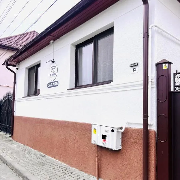S-HOUSE Apartament 2 dormitoare Parcare privată Lângă Sibiu, hotel u gradu 'Avrig'