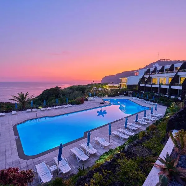 Caloura Hotel Resort, hotell i Caloura