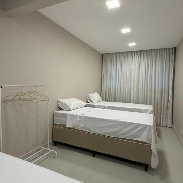 Apartamento amplo climatizado próximo à praia - Foto 4