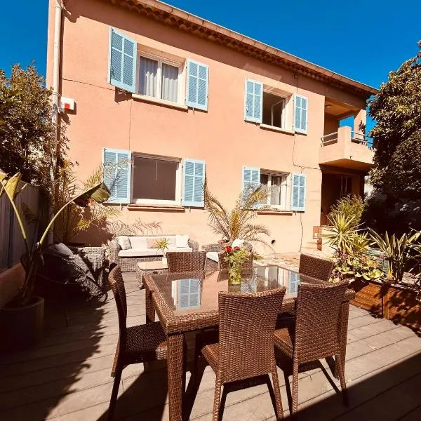 Grand Appartement 3 chambres 6 personnes, terrasse privée a 300m de la plage, hotel v mestu Sainte-Maxime