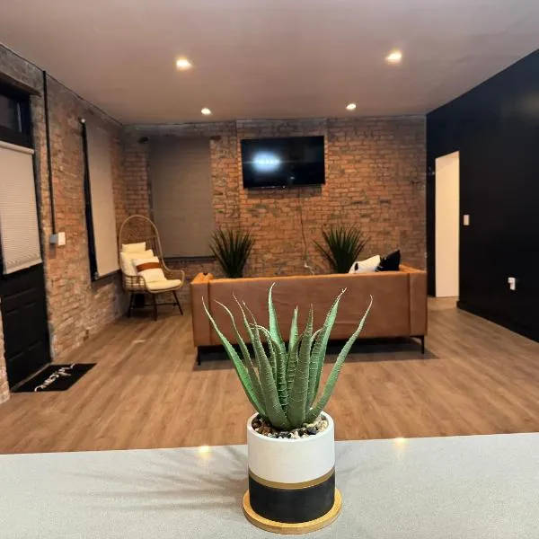 Jungle House Downtown Columbus - Modern Boutique Suites, hotel Columbusban