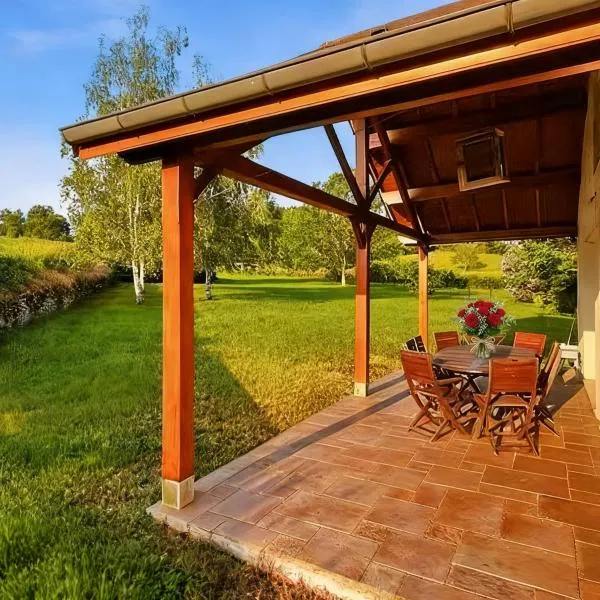 Saint-Martin-du-Tartre에 위치한 호텔 Belle Maison au Calme à Saint Martin du Tartre