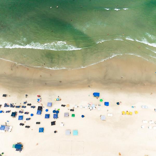 Condomínio Marina Piccola - Casas a poucos passos da praia - Foto 5