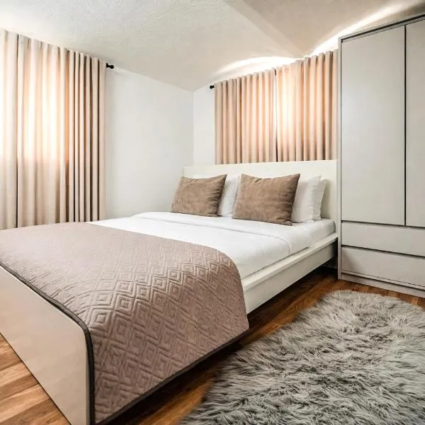 URBAN BASE CELJE Apartment with FREE Parking & Terrace – hotel w mieście Celje