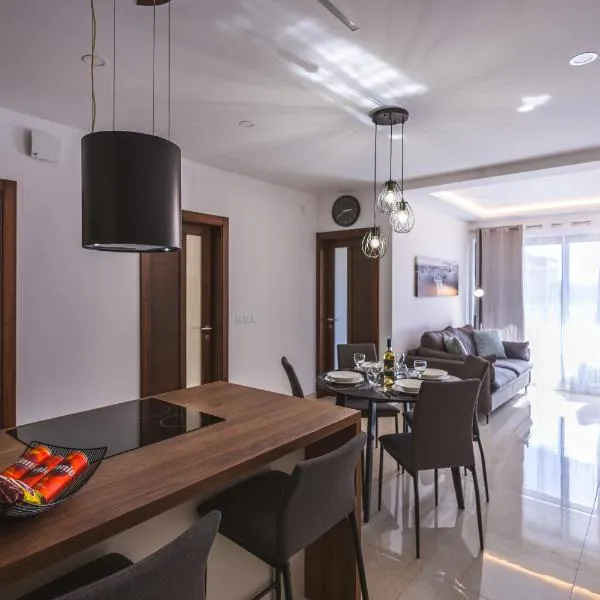 Luxury Parkside Living Near The 3 Cities in Malta, готель у місті Tal-Ħamra