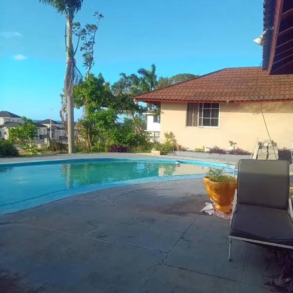 Tambell Haven, Hotel in Runaway Bay