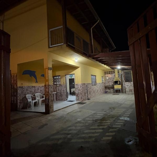 Casa a 200m da praia com 7 camas e Churrasqueira