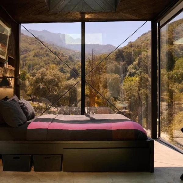 Paradise Ranch Inn- Infinite House Hot Tub,Sauna, hotel a Three Rivers