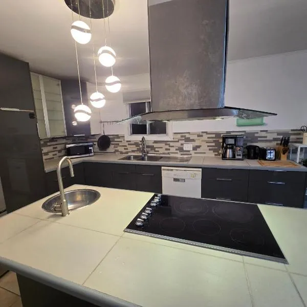Brossard home2, hotel v destinaci Brossard