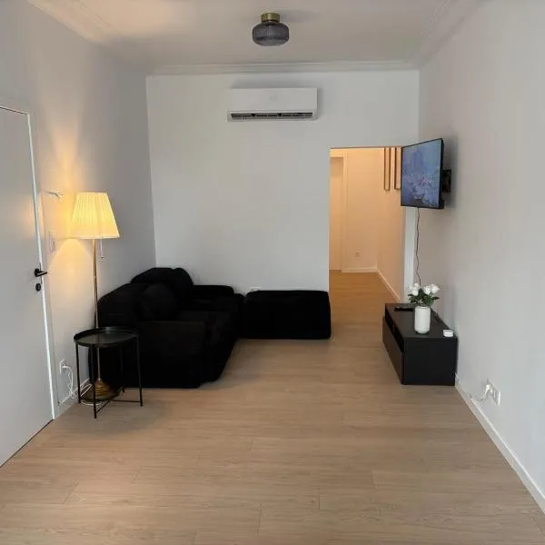 Mortsel में, होटल Cozy stay in Mortsel near tram and shops