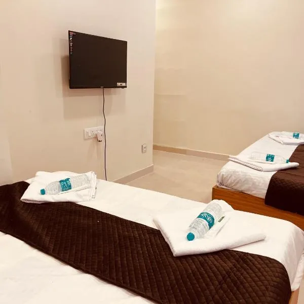 Siya dormitory and rooms, hotel in Kolhapur