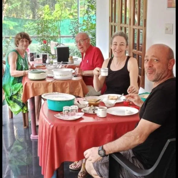 Kuttickattil Pool Home Stay Kumarakom, hotel v destinaci Kumarakom