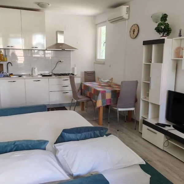 Apartment Oscar, Hotel in Mokošica