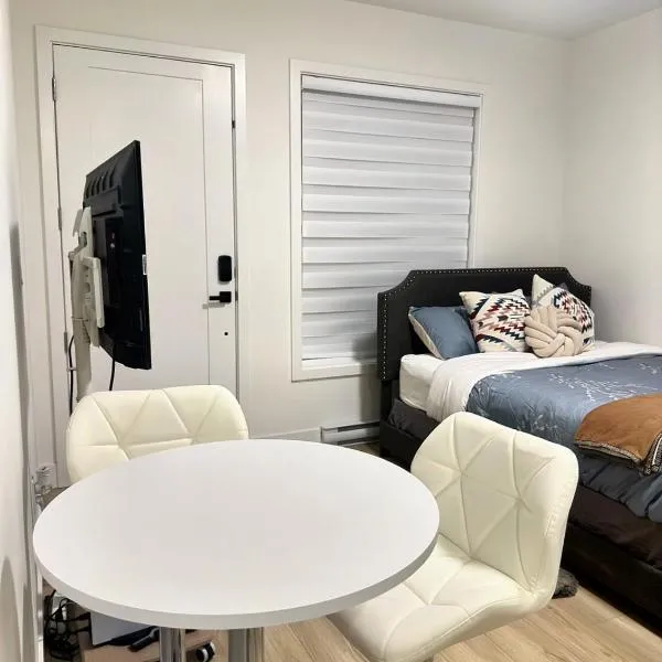 Quiet Private Room Victoria - PS5, Fast WiFi, Parking, hotel en Langford