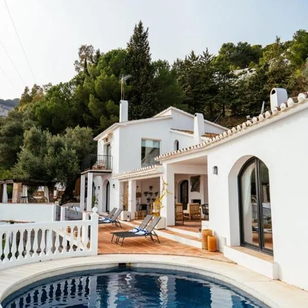 Hearts & Home, отель в городе Михас