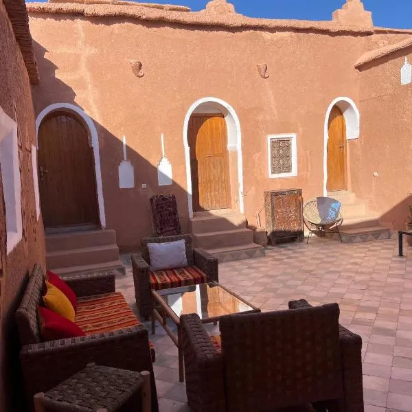 Tigmi Hamid Découverte des traditions et de la culture berbère – hotel w mieście Ajt Bin Haddu