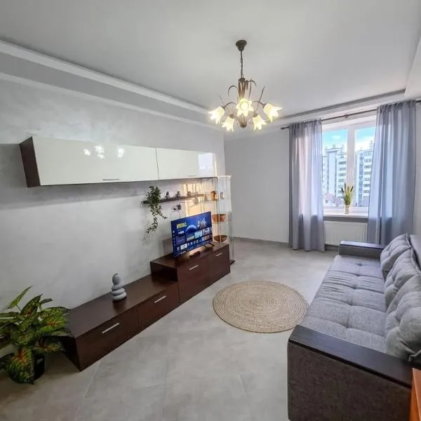 Spacious & Modern Apartment in Chișinău - Free Parking & WiFi, hotel em Chişinău