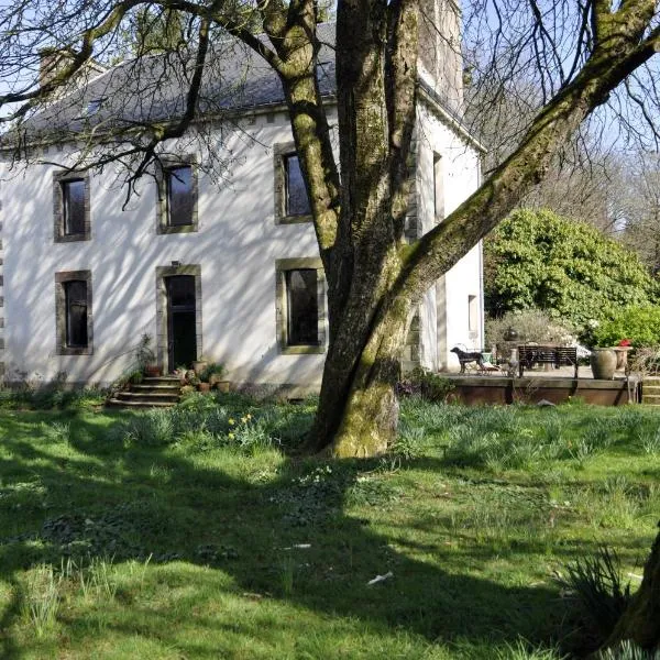 Maison de charme art et campagne, hotel v destinácii Pluméliau
