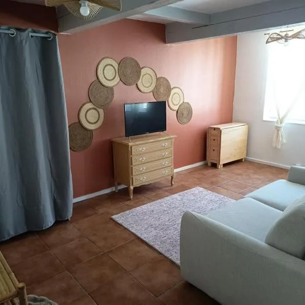 Charmant studio au cœur d'un village paisible, hotel in Chaumont