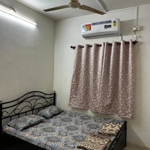 Shree Sadguru Krupa Yatri Niwas, hotel a Kolhapur