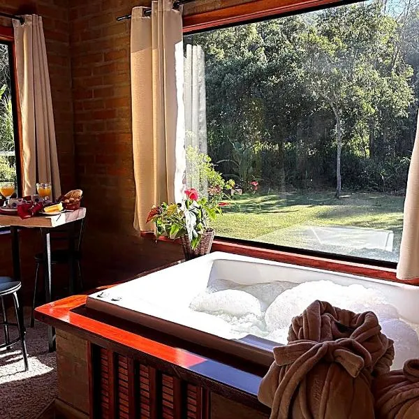 Hidromassagem com Vista, Lareira e Café da Manhã Incluso – hotel w mieście Santo Antônio do Pinhal