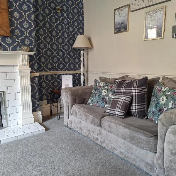 The Hampton Beautiful 3 Bedroom House with Conservatory & Garden, ξενοδοχείο σε Scarborough