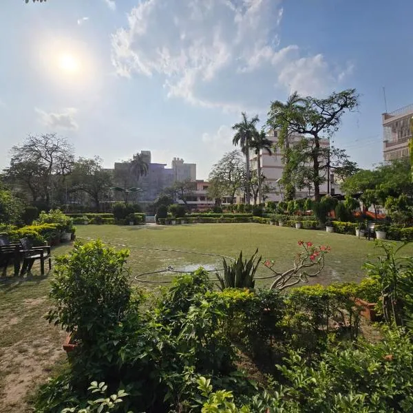 Kashiana Homes Unit 1 within1km from Kashi Vishwanath temple, hotel u gradu Varanasi