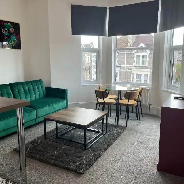 Charming 1-Bedroom Apartment in Weston-super-Mare, hotel in Weston-super-Mare
