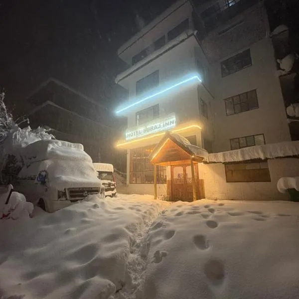 Hotel Suraj Inn ,near Hadimba Devi Temple ! Rooftop Restaurant ! Personal Parking, hotell sihtkohas Manāli