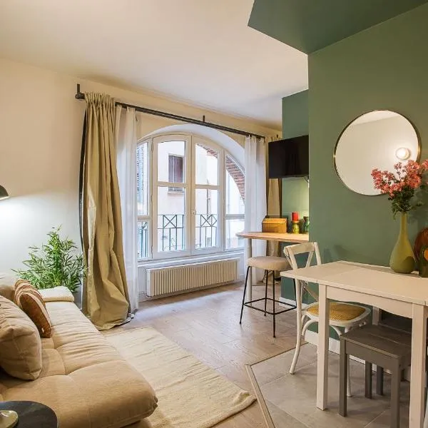 La Perla, Elegance & confort à Esquirol, hotel em Toulouse