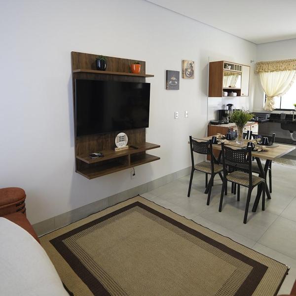 Apartamento totalmente mobiliado e próximo às principais avenidas da cidade - Foto 5