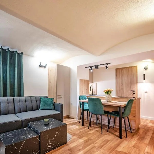 URBAN BASE CELJE Apartment with FREE Parking & Terrace – hotel w mieście Celje