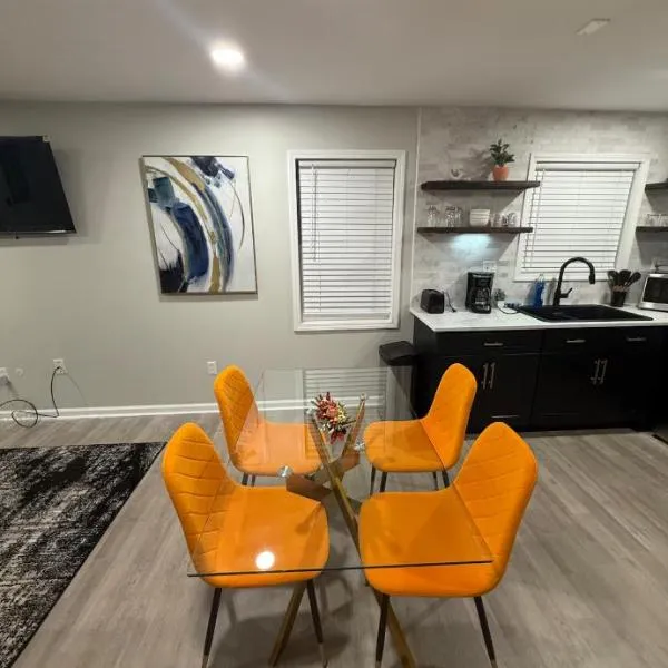 Uptown Modern Escape 4bd 2ba, מלון בממפיס