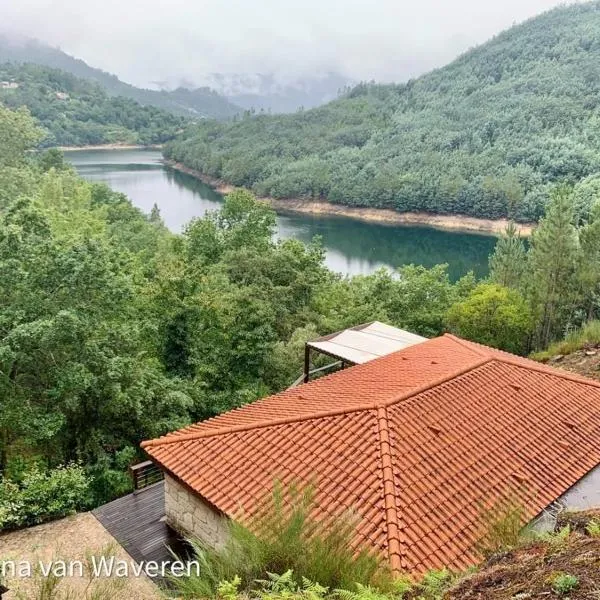 비에이라 두 미뇨에 위치한 호텔 Sorte do Jugo - Lakeside cottage with private beach