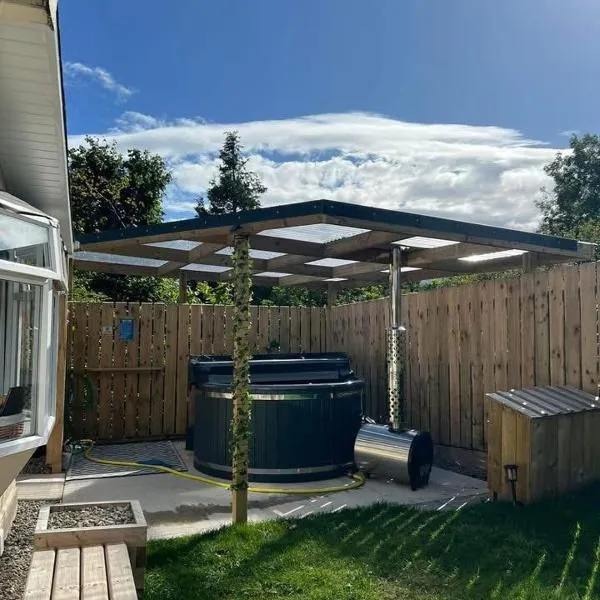 Hideaway21, Hotel in Maghera