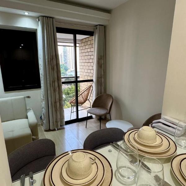 Excelente Apartamento em Moema ao lado do Shopping, Metrô e Vaga com Manobrista Grátis