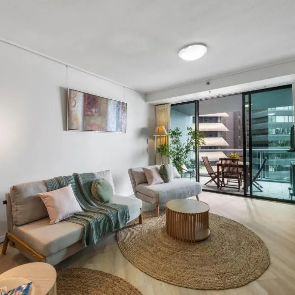 Bridge Views - Sleeps 8 - CBD - Pool, Gym & Parking, hotel i Brisbane