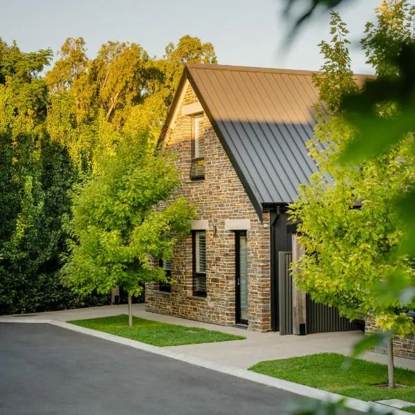 Vale 194 - Luxury Accommodation in McLaren Vale - 5 holiday homes with king size beds, Hotel in McLaren Vale