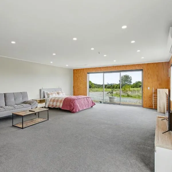 The Little Hive, hotel i Westport