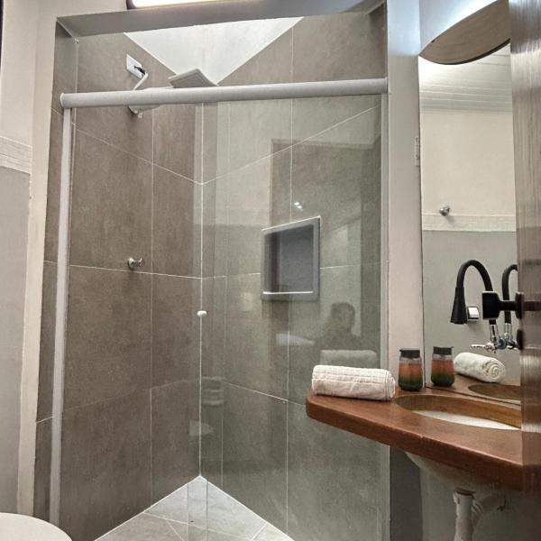Casa 5 Suites, Jacuzzi, Vigia 24h e Localizacao Perfeita - Foto 3