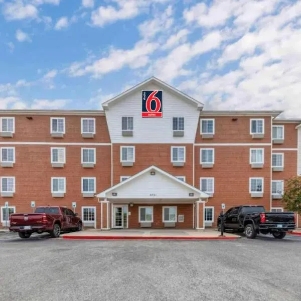 Studio 6 Extended Stay Oklahoma City Norman OK、ノーマンのホテル